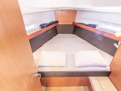 Cabin on New Beginnings, a Bavaria 37 sailboat at Road Town, British Virgin Islands