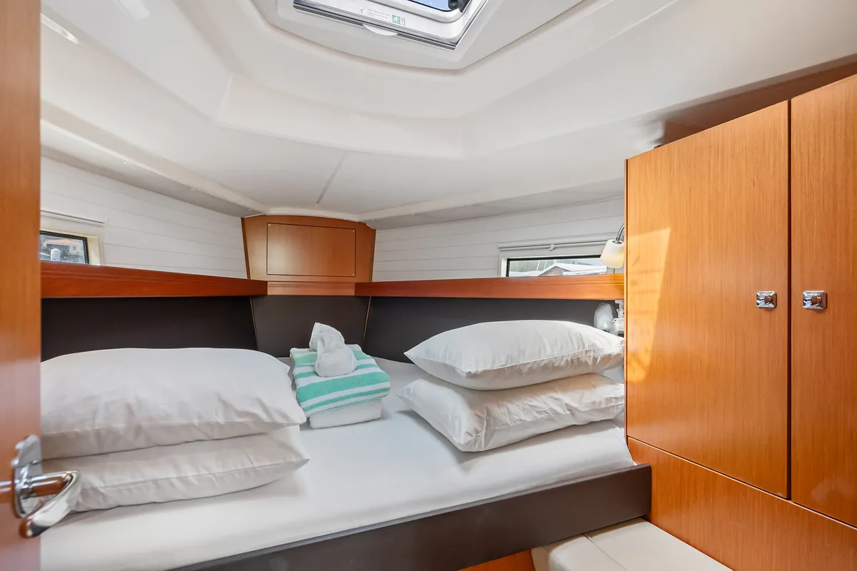 Cabin on New Beginnings, a Bavaria 37 sailboat at Road Town, British Virgin Islands