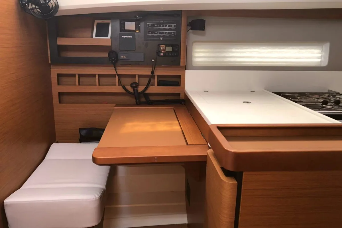 Salon of Obi Wan Kenobi, a Jeanneau Sun Odyssey 440 sailboat at Nettuno, Italy