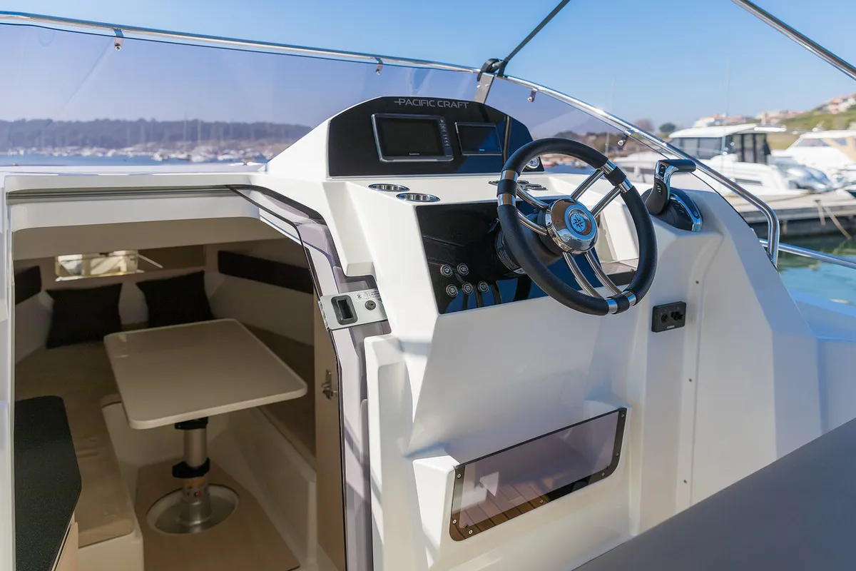 No Name, a Pacific Craft 750 Sun Cruiser motorboat at Grad Pula, Croatia
