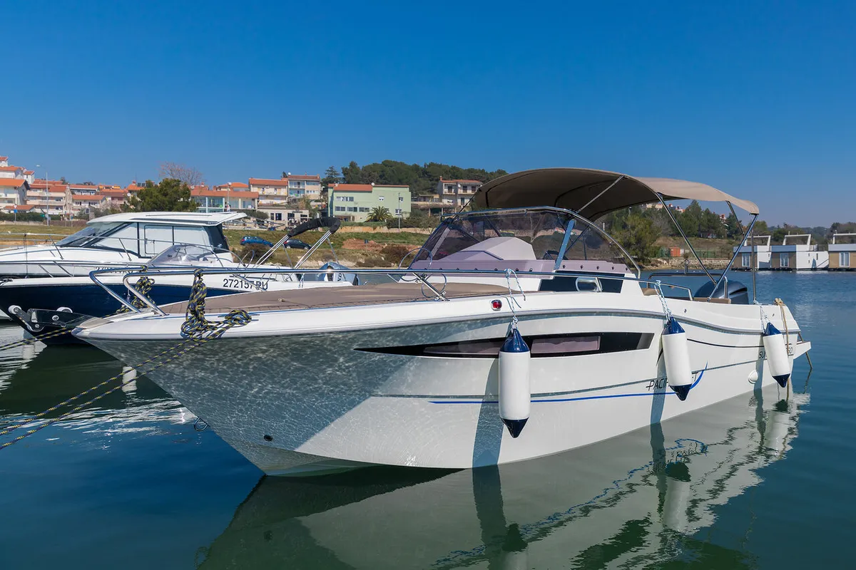 No Name, a Pacific Craft 750 Sun Cruiser motorboat at Grad Pula, Croatia