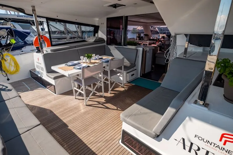 Deck of Lfk-Isla 40, a Fountaine Pajot Isla 40 catamaran at Municipal Unit of Lefkada, Greece