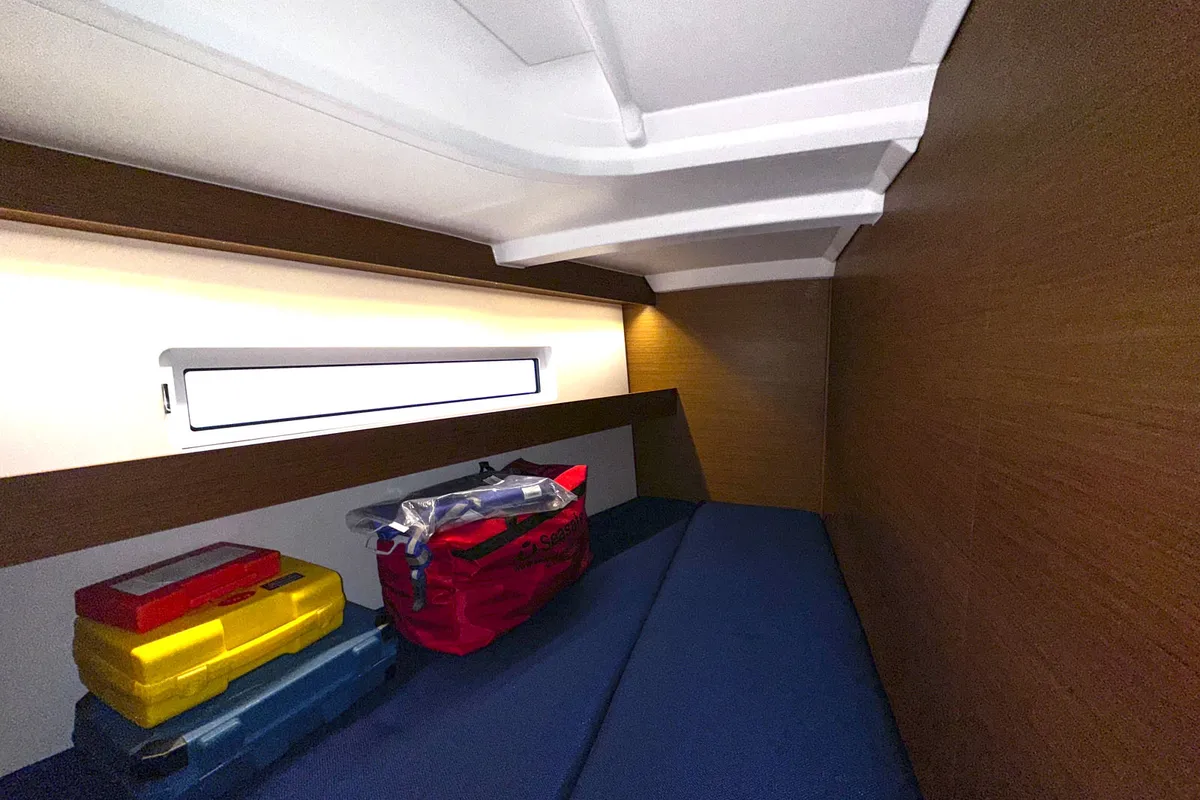 Cabin on tam elli, a Jeanneau Sun Odyssey 440 sailboat at Palma de Mallorca, Spain