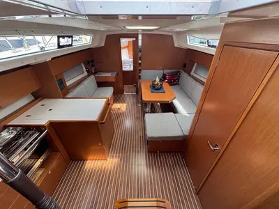 Salon of A.HO.I. two, a Bavaria C42 sailboat at Grad Trogir, Croatia