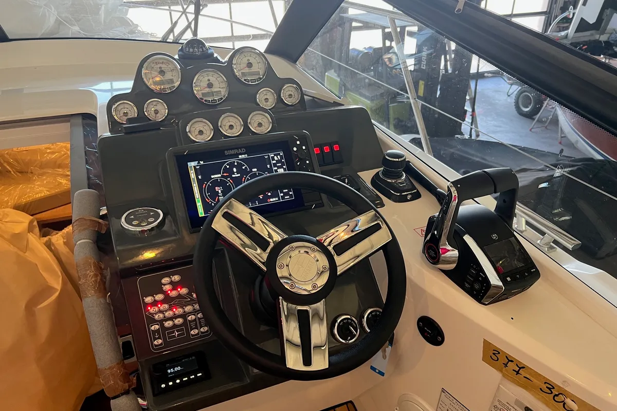 Cockpit of Lui, a Bavaria S30 motorboat at Grad Pula, Croatia