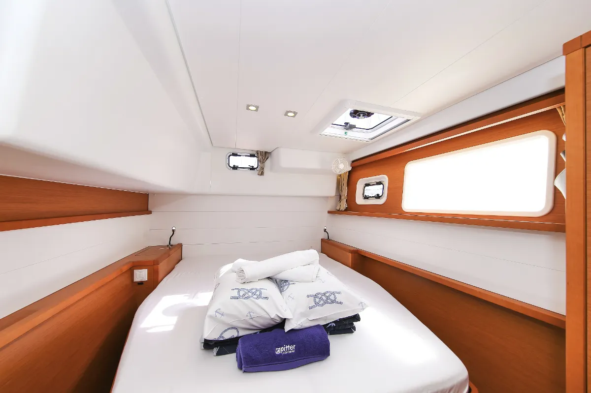 Cabin on Fenadi, a Lagoon 450 F catamaran at Grad Trogir, Croatia