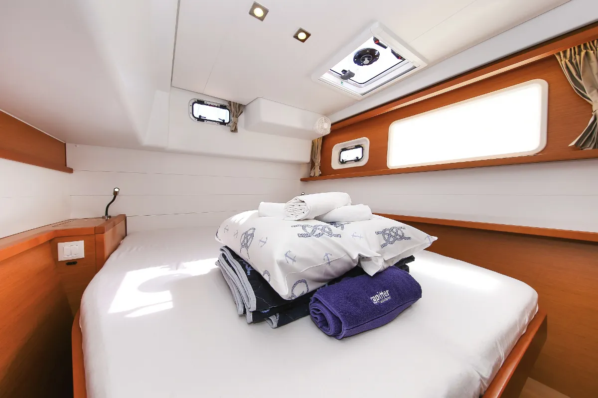 Cabin on Fenadi, a Lagoon 450 F catamaran at Grad Trogir, Croatia