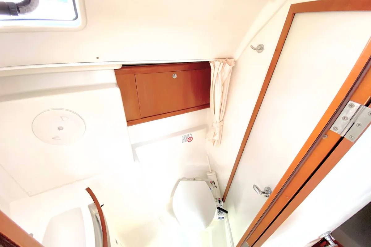 Serenity, a Beneteau Oceanis 43 sailboat at Athens, Greece