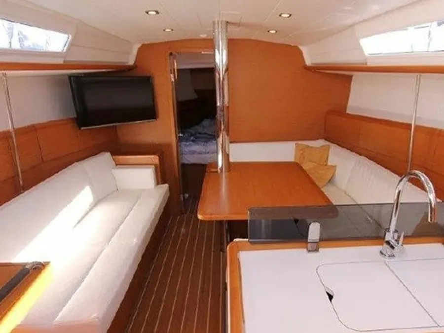OYSTER SHELL, a Jeanneau Sun Odyssey 379 sailboat at Athens, Greece