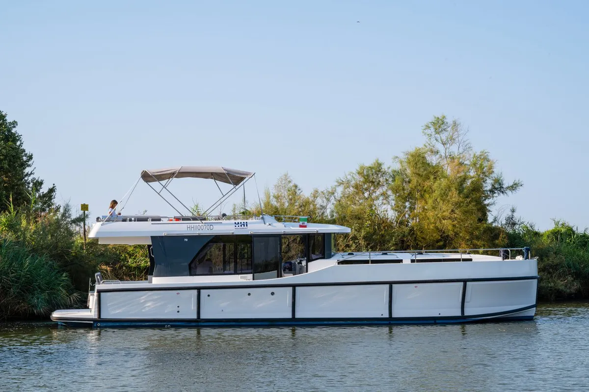 70, a Delphia Yachts Poseidon 45 motor yacht at Casier, Italy