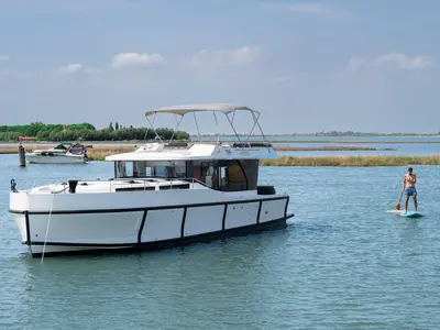 70, a Delphia Yachts Poseidon 45 motor yacht at Casier, Italy