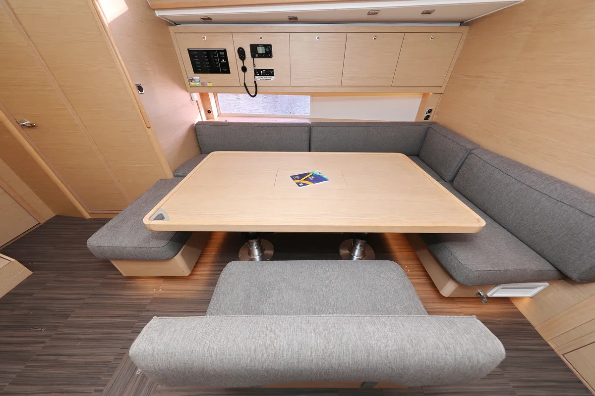Salon of Flipper, a Dufour 470 sailboat at Općina Sukošan, Croatia