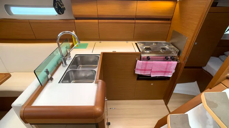 Cabin on Espresso, a Jeanneau Sun Odyssey 419 sailboat at Općina Rogoznica, Croatia