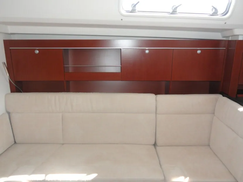 Salon of Riana, a Hanse 385 sailboat at Pula, Croatia