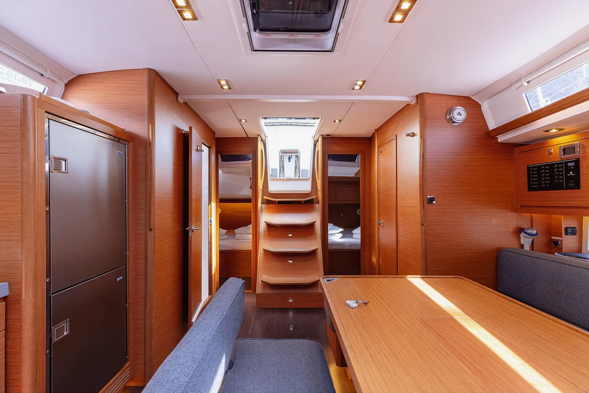 Salon of BALU, a Dufour 470 sailboat at Kaštela, Croatia