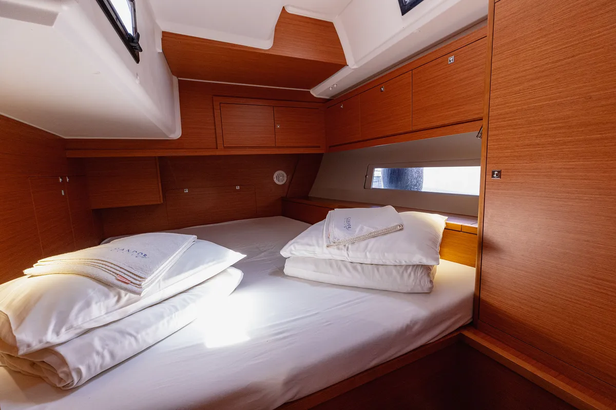 Cabin on BALU, a Dufour 470 sailboat at Kaštela, Croatia