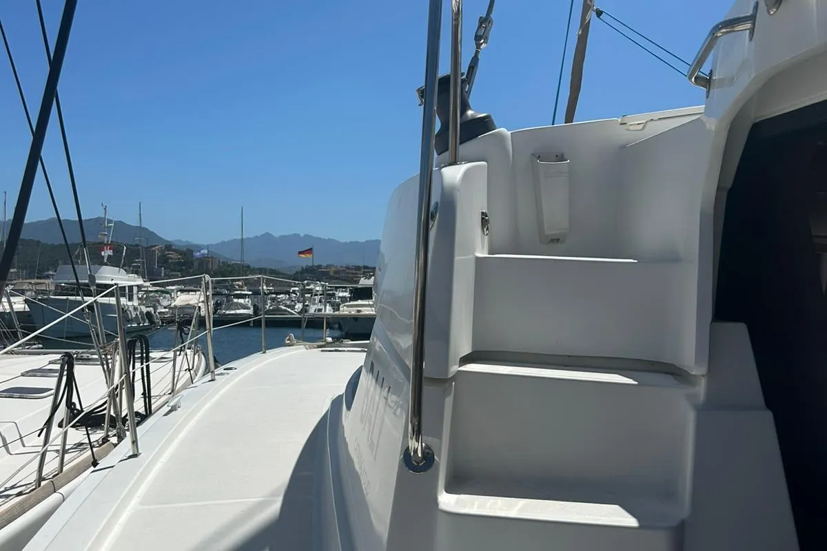 Deck of Dytick, a Bali 4.2 OW catamaran at Hyères, France