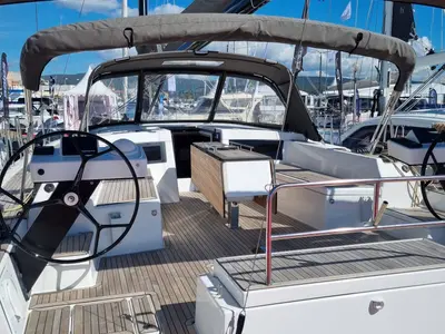 Le Vagabond 2, a Dufour 470 sailboat at Marseille, France