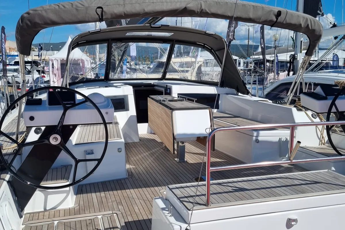 Le Vagabond 2, a Dufour 470 sailboat at Marseille, France