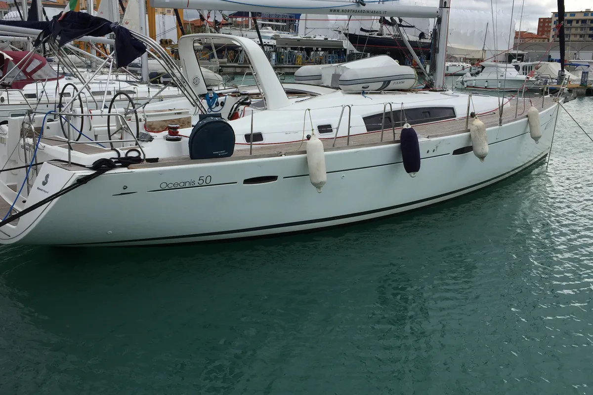 Cabin on Kochab II, a Beneteau Oceanis 50 Family sailboat at Olbia, Italy