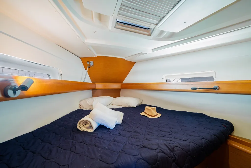 Cabin on Amersa, a Jeanneau Sun Odyssey 409 sailboat at Lavreotiki Municipal Unit, Greece