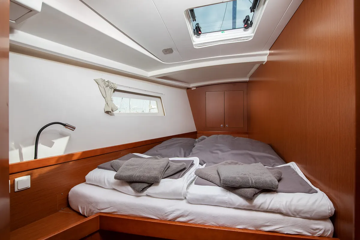 Galley of Mare Aeolos, a Beneteau Oceanis 45 sailboat at Općina Medulin, Croatia