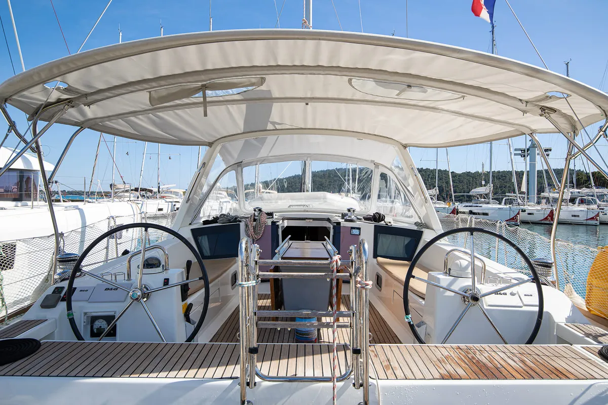 Head on Mare Aeolos, a Beneteau Oceanis 45 sailboat at Općina Medulin, Croatia
