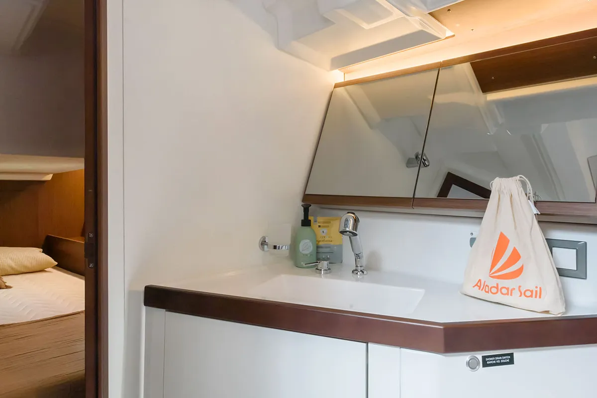 Head on Circe - Water maker, Solar Panel, a Beneteau Oceanis 46.1 sailboat at Cannigione, Italy