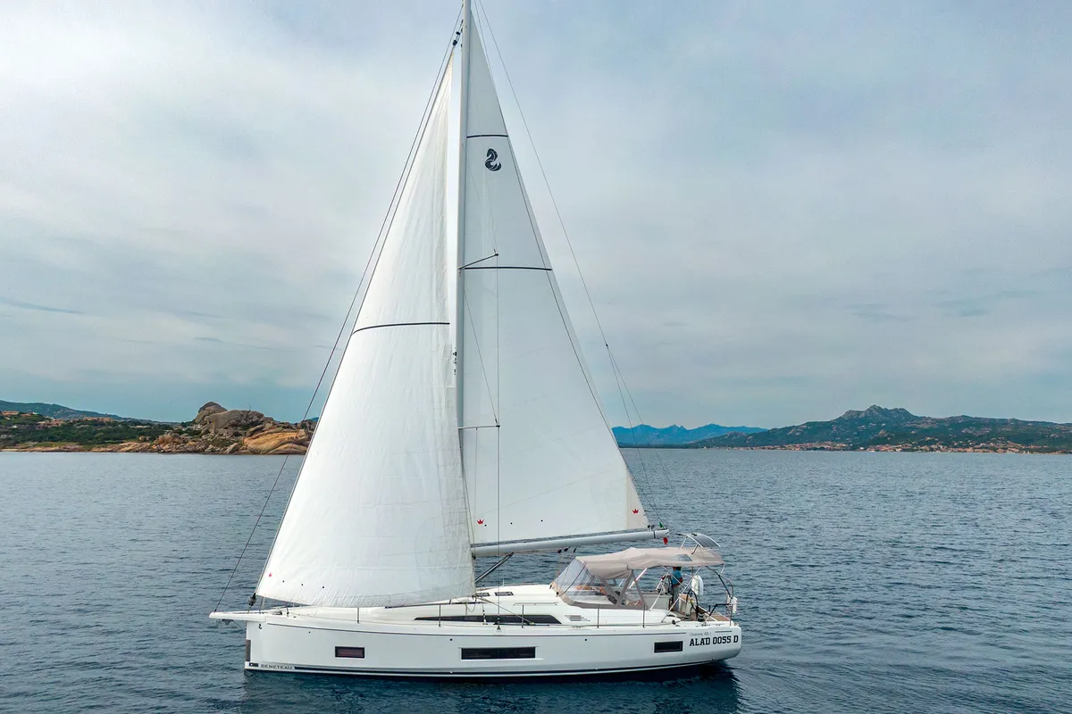 Exterior view of Circe - Water maker, Solar Panel, a Beneteau Oceanis 46.1 sailboat at Cannigione, Italy