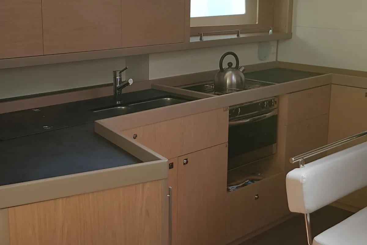 Galley of Senza Pensieri III, a Beneteau Oceanis 45 sailboat at Tonnarella, Italy