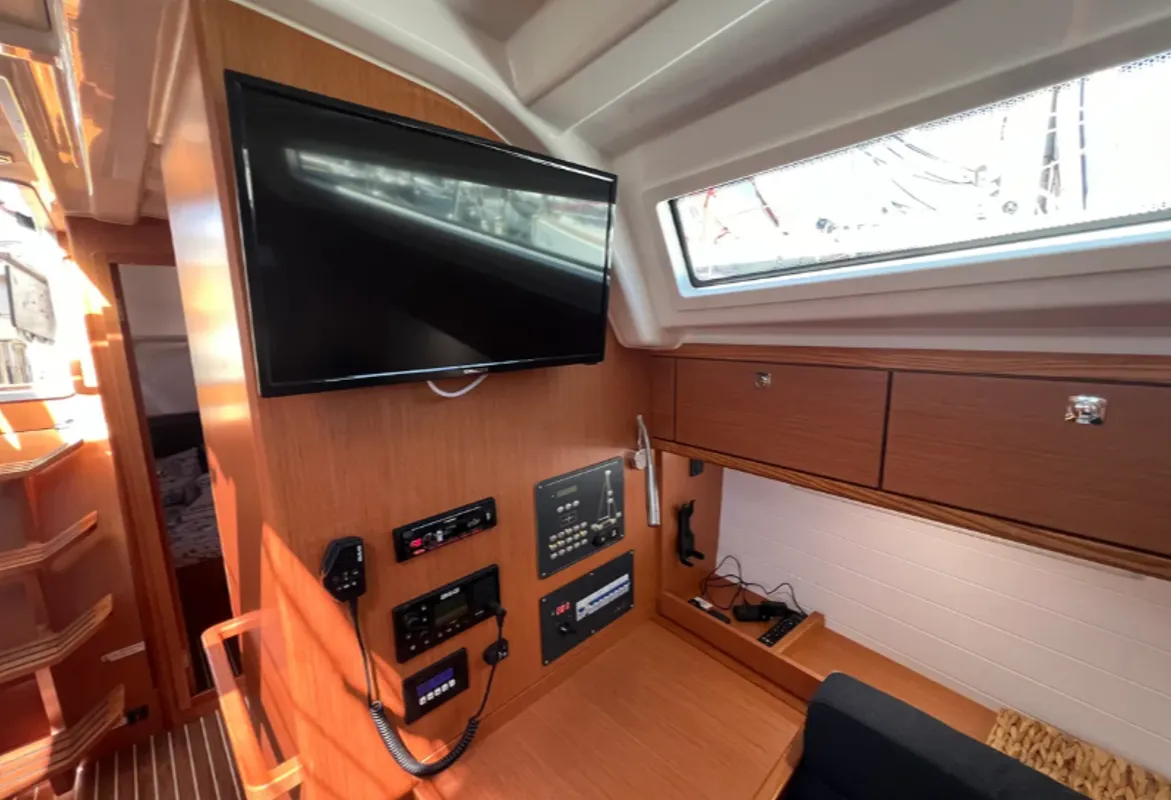 Cabin on Mia, a Bavaria Cruiser 37 sailboat at Split, Croatia