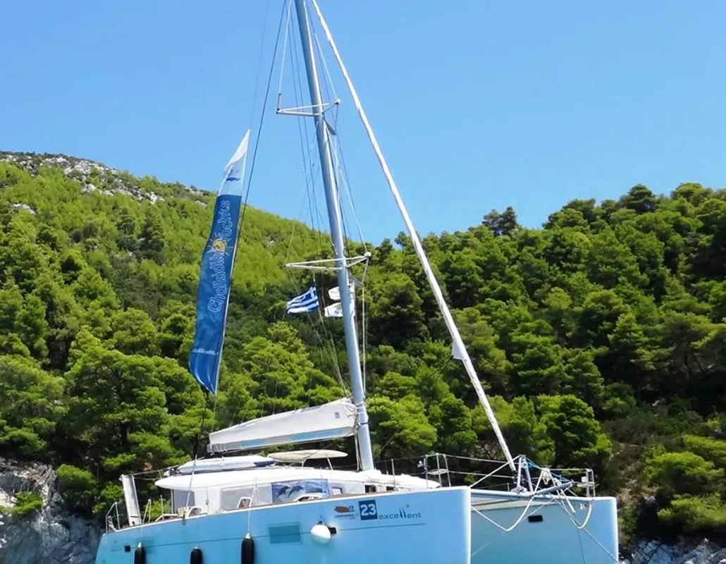 Exterior view of Excellent, a Lagoon 400 catamaran at Sithonia, Greece