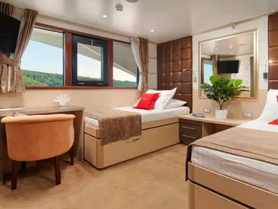Cabin on Queen Eleganza, a Motoryacht motor yacht at Split, Croatia
