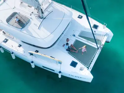 Lagoon 42