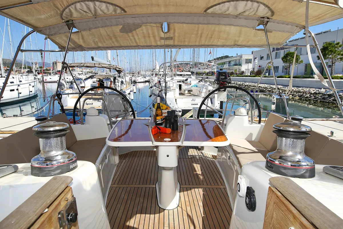 Deck of Copa Brasil, a Beneteau Oceanis 50 Family sailboat at Grad Pula, Croatia