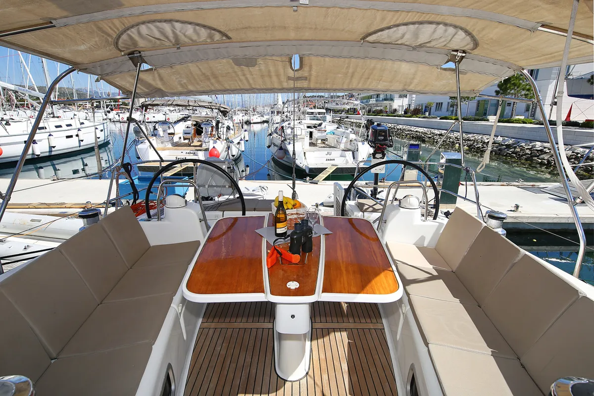 Deck of Copa Brasil, a Beneteau Oceanis 50 Family sailboat at Grad Pula, Croatia