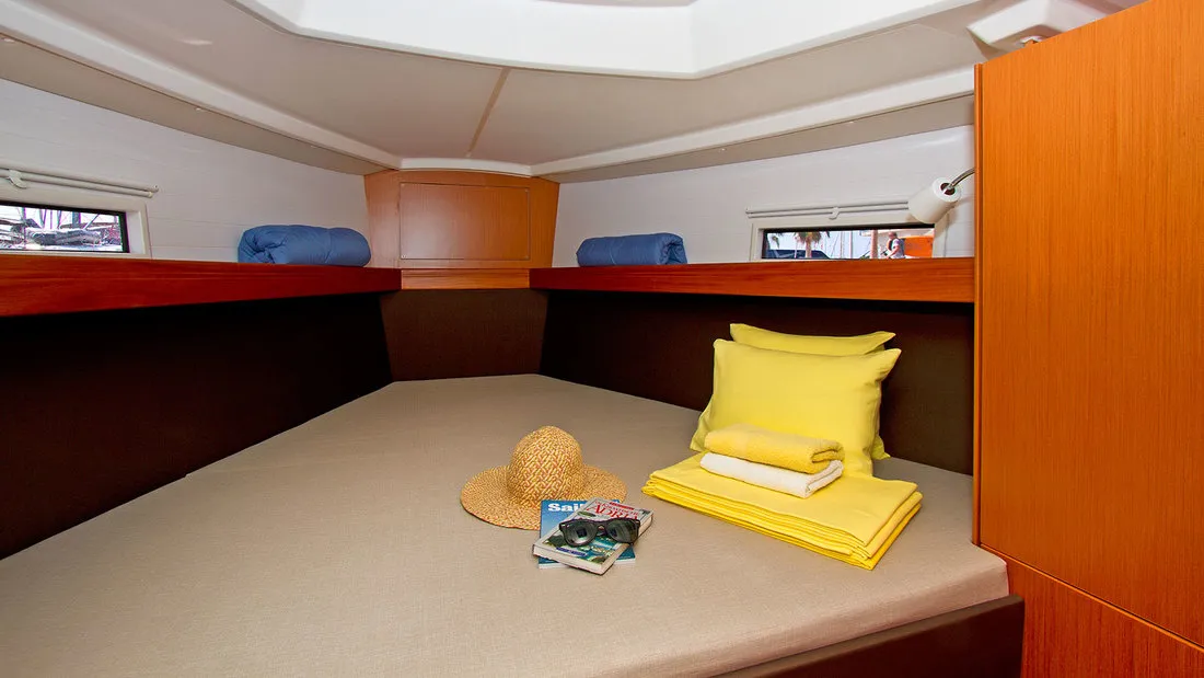 Cabin on Lirica, a Bavaria Cruiser 37 sailboat at Split, Croatia