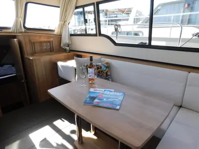 Salon of Paula, a Linssen 35 SL motorboat at IJsselstein, Netherlands
