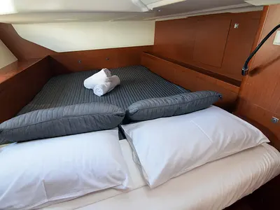 Cabin on Semiramis, a Beneteau Oceanis 45 sailboat at Kontokali, Greece