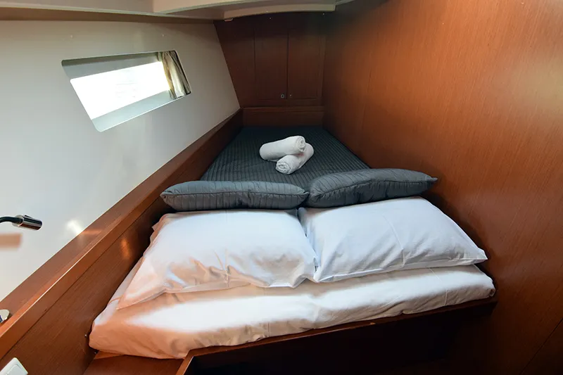 Cabin on Semiramis, a Beneteau Oceanis 45 sailboat at Kontokali, Greece