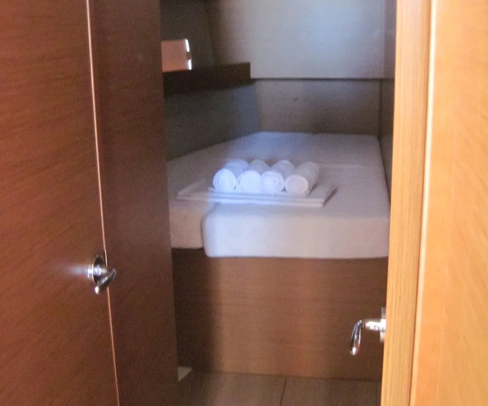 Cabin on Teresa, a Jeanneau Sun Odyssey 490 sailboat at Capo d'Orlando, Italy