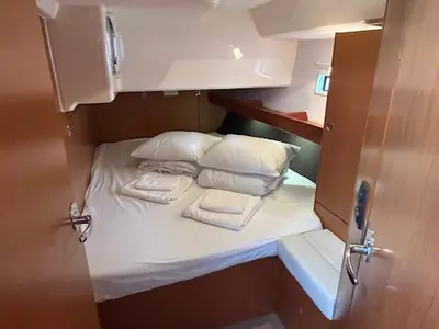 Cabin on Fonsos, a Bavaria 46 Cruiser sailboat at São Pedro, Portugal