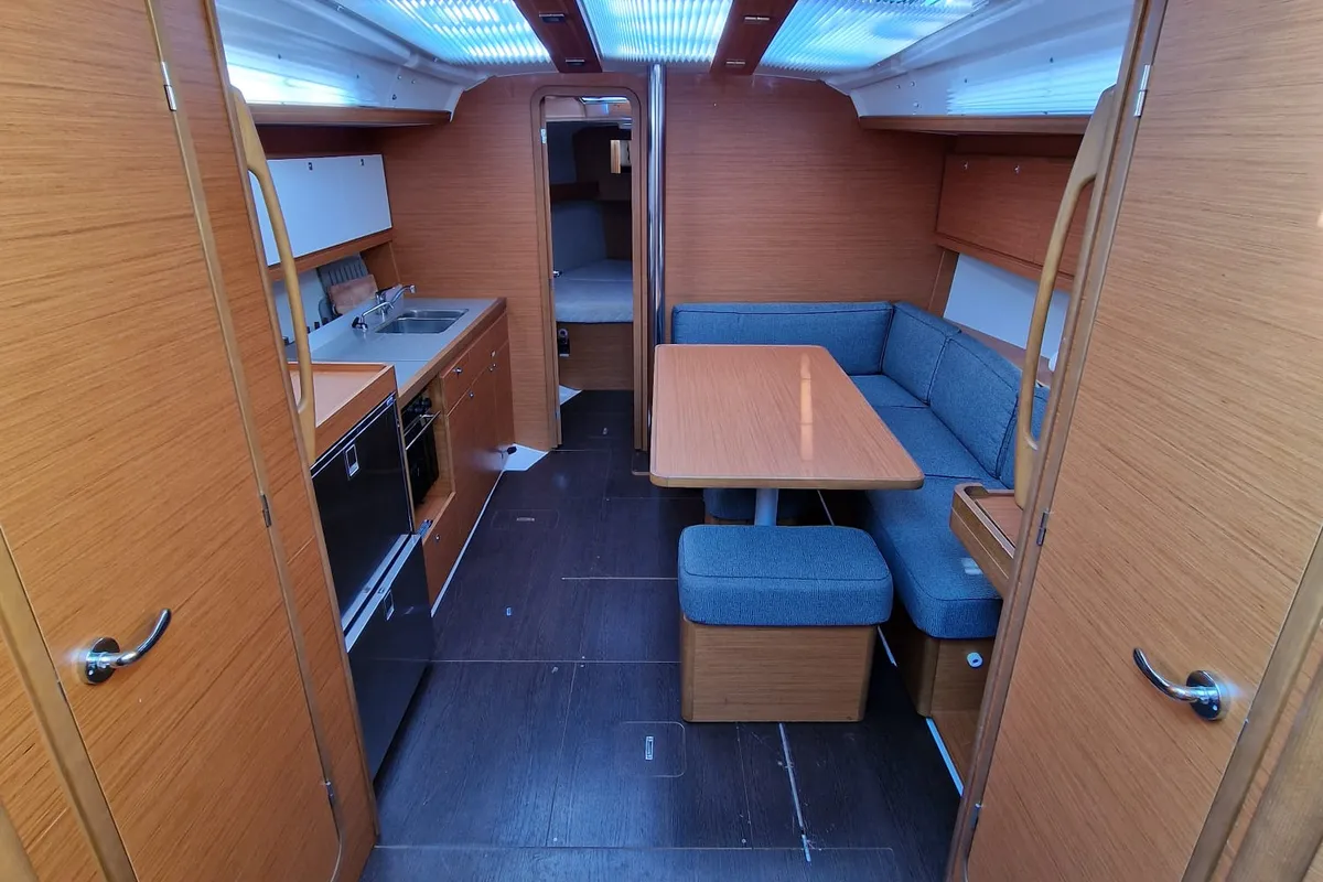 Salon of Palmarola, a Dufour 390 GL sailboat at Tonnarella, Italy