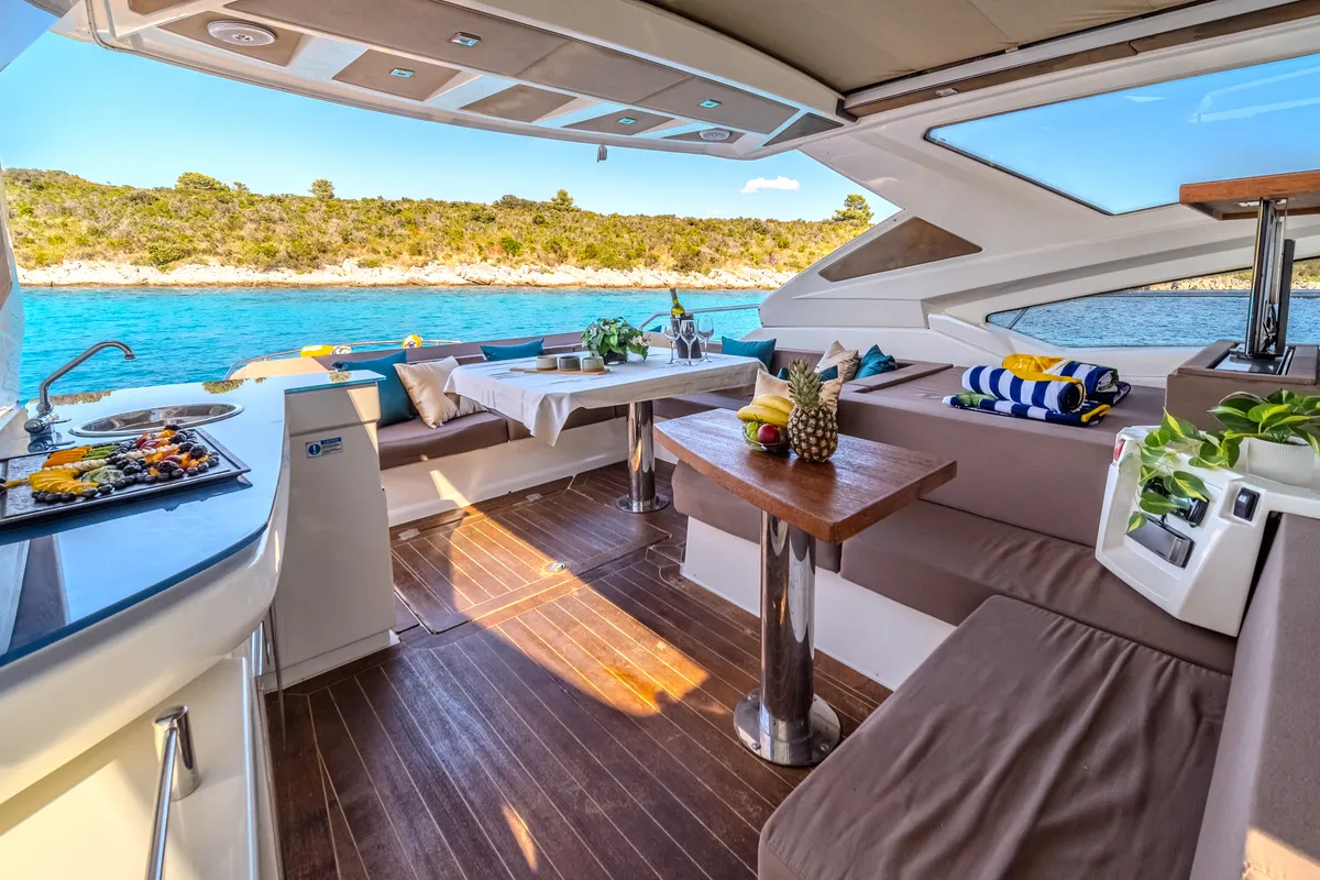 Darling Barbara, a Cranchi 56 ST motor yacht at Općina Milna, Croatia
