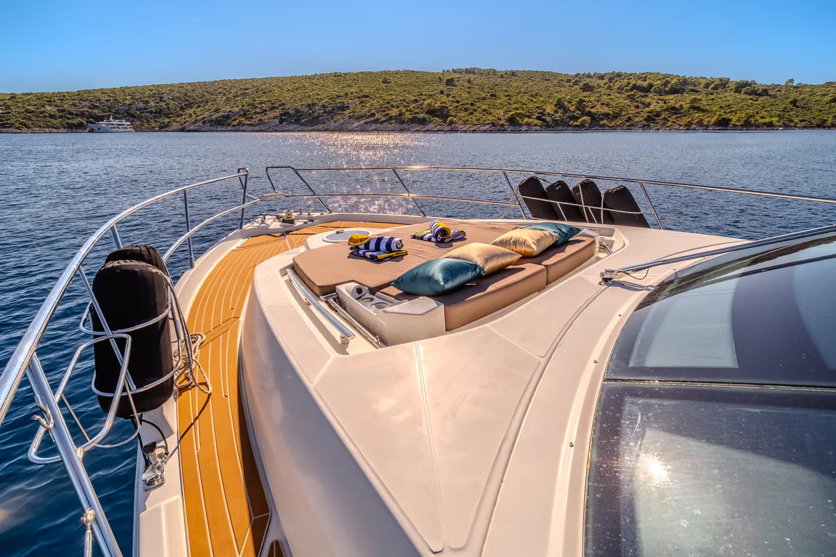 Darling Barbara, a Cranchi 56 ST motor yacht at Općina Milna, Croatia