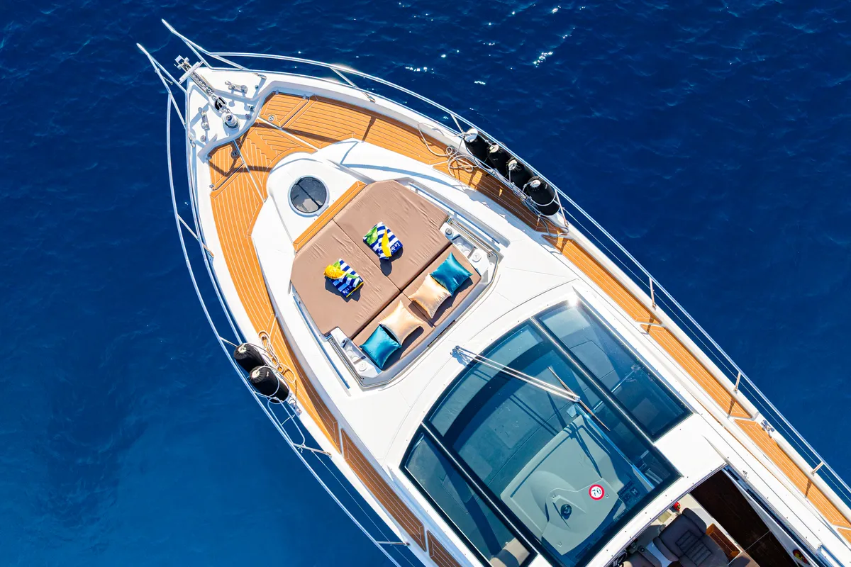 Darling Barbara, a Cranchi 56 ST motor yacht at Općina Milna, Croatia
