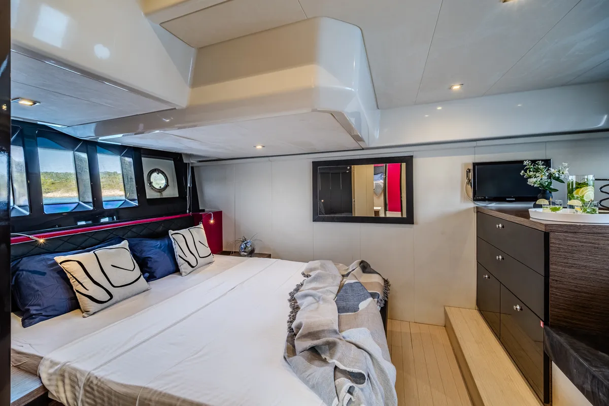 Darling Barbara, a Cranchi 56 ST motor yacht at Općina Milna, Croatia