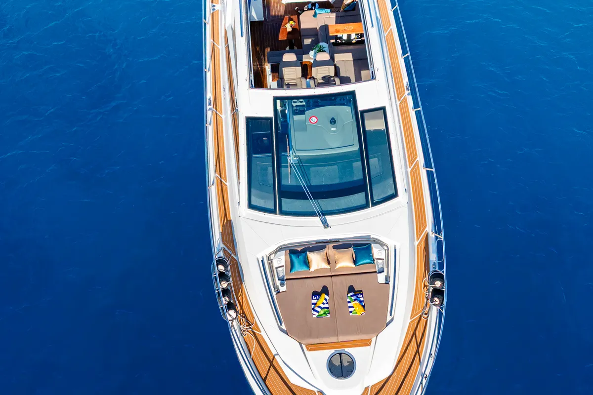 Darling Barbara, a Cranchi 56 ST motor yacht at Općina Milna, Croatia