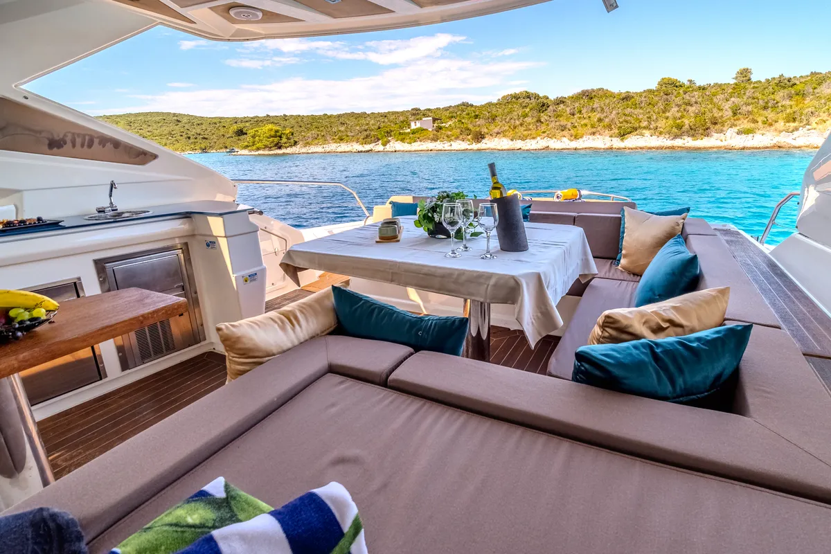 Darling Barbara, a Cranchi 56 ST motor yacht at Općina Milna, Croatia
