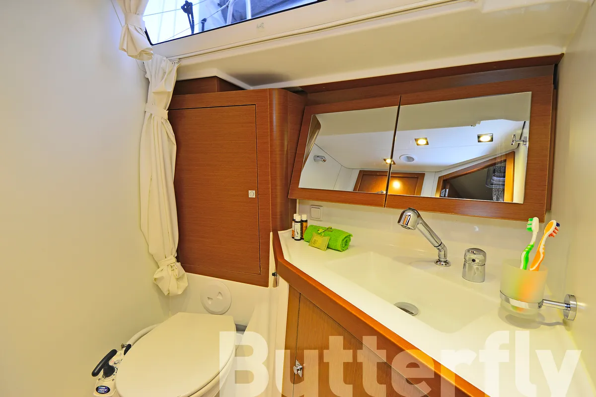 Head on Butterfly, a Beneteau Oceanis 45 sailboat at Kos, Greece